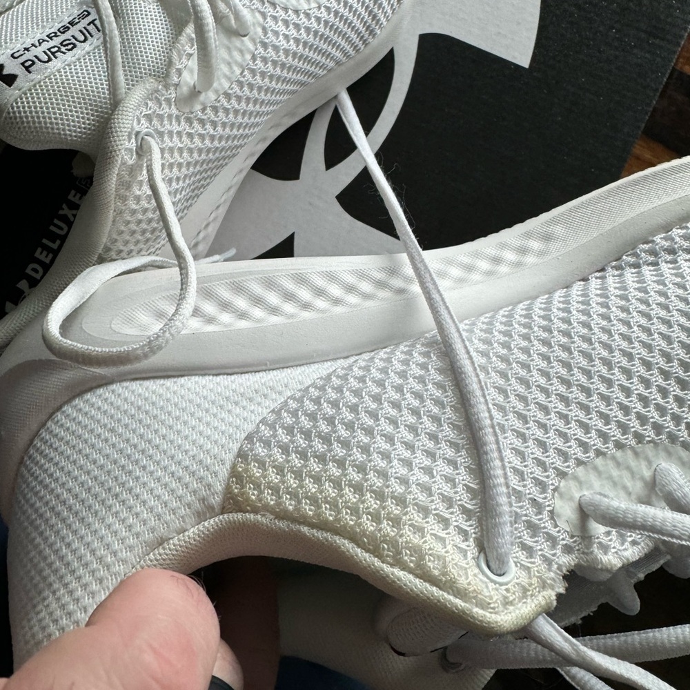 Under armour charged pursuit 3 running shoes READ DESCRIPTION - Picture 5 of 7